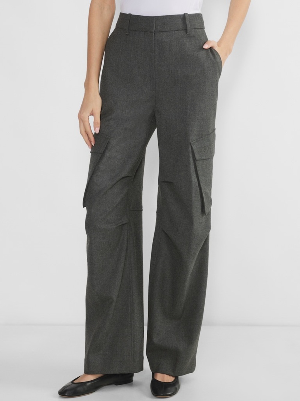 Aritzia Babaton Nellie Charcoal Cargo Pants (Size 8)